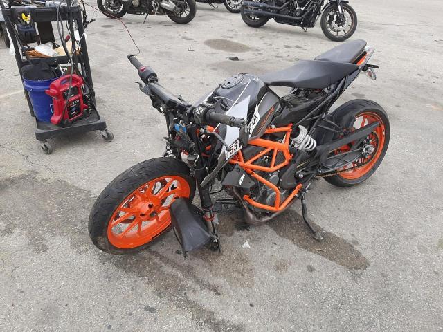 MD2JPJ406NC233512 - 2022 KTM 390 DUKE TWO TONE photo 2