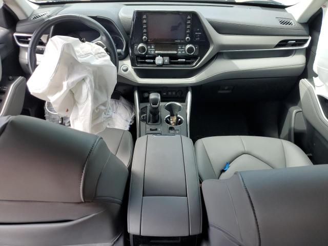 5TDHZRBHXLS031953 - 2020 TOYOTA HIGHLANDER XLE 银色 照片 8