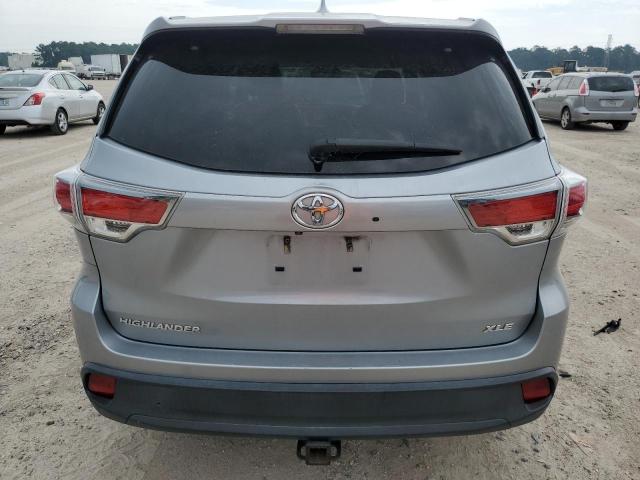 5TDKKRFHXFS047210 - 2015 TOYOTA HIGHLANDER XLE Gümüş foto 6