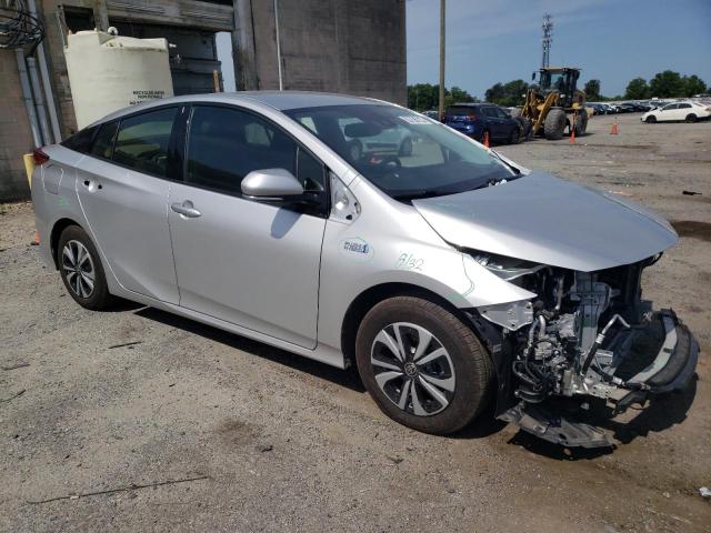 JTDKARFP1H3047403 - 2017 TOYOTA PRIUS PRIM SILVER photo 4
