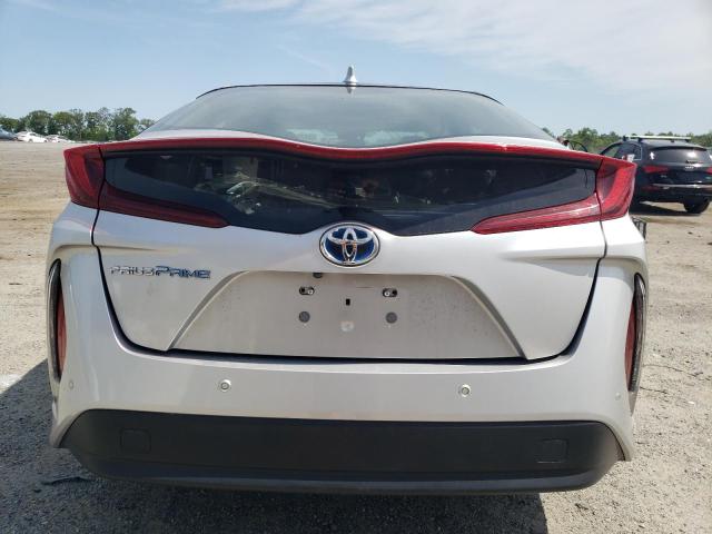 JTDKARFP1H3047403 - 2017 TOYOTA PRIUS PRIM SILVER photo 6