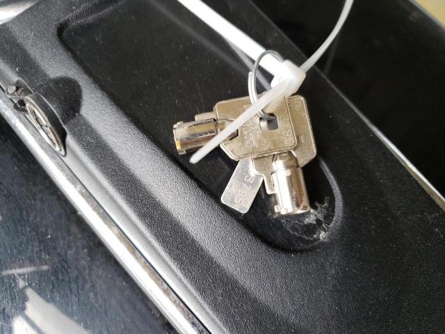 1HD1FCW166Y639934 - 2006 HARLEY-DAVIDSON FLHTCUI შავი ფოტო 8