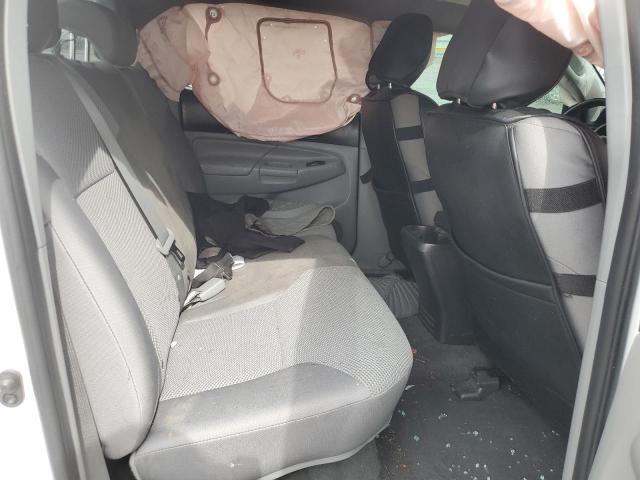 3TMJU4GN9FM184765 - 2015 TOYOTA TACOMA DOUBLE CAB PRERUNNER WHITE photo 11