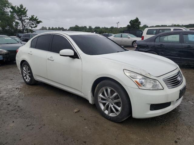 JNKBV61F88M264408 - 2008 INFINITI G35 WHITE photo 4