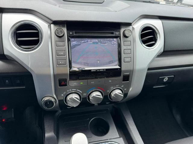 5TFUW5F14FX485126 - 2015 TOYOTA TUNDRA DOUBLE CAB SR/SR5 WHITE photo 9