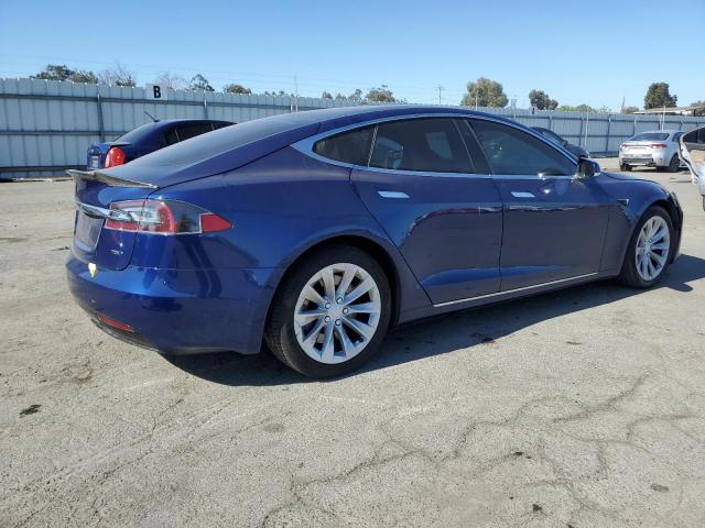 5YJSA1E26JF300098 - 2018 TESLA MODEL S BLUE photo 3