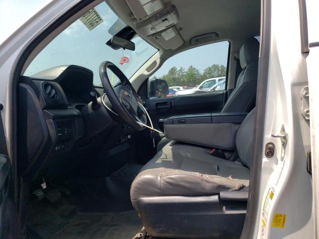 5TFUM5F16KX081017 - 2019 TOYOTA TUNDRA DOUBLE CAB SR/SR5 WHITE photo 7