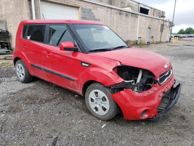 KNDJT2A59D7606069 - 2013 KIA SOUL RED photo 4