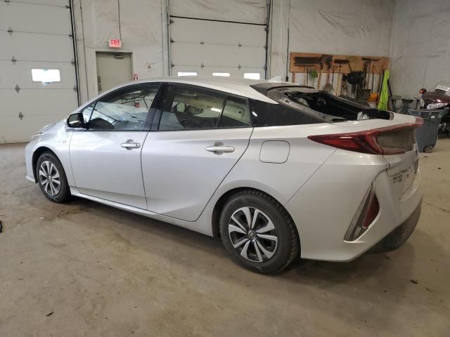 JTDKARFP8J3075429 - 2018 TOYOTA PRIUS PRIM 银色 照片 2