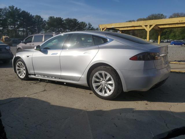 5YJSA1E2XHF213086 - 2017 TESLA MODEL S SILVER photo 2