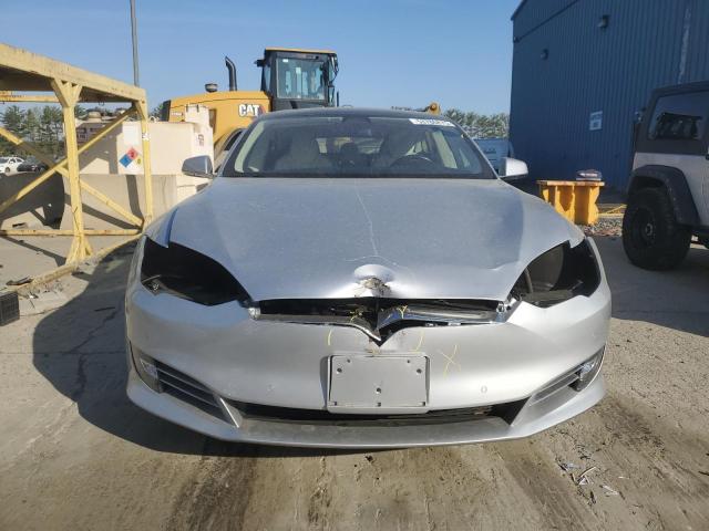 5YJSA1E2XHF213086 - 2017 TESLA MODEL S SILVER photo 5