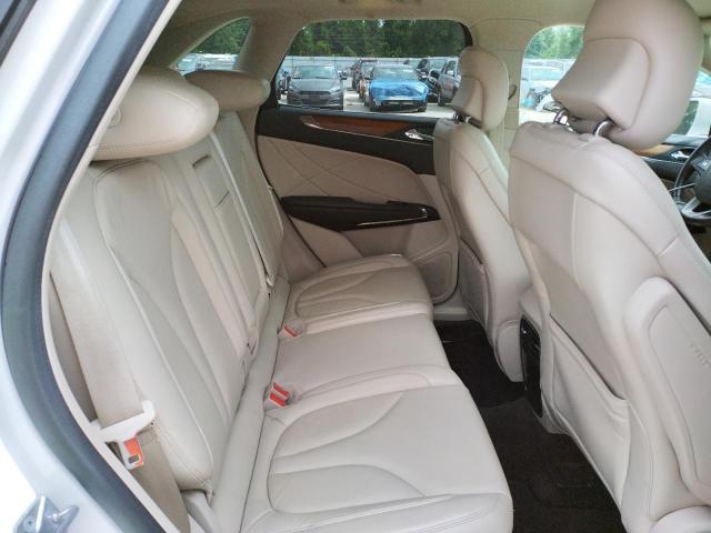 5LMCJ2C91HUL12146 - 2017 LINCOLN MKC SELECT Սպիտակ լուսանկար 10