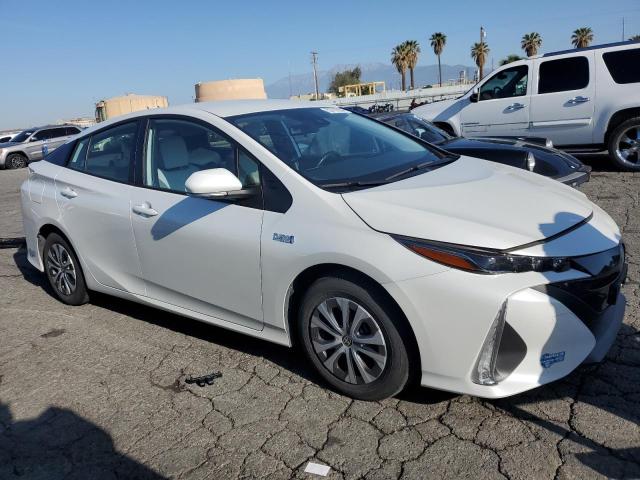 JTDKAMFP5M3167122 - 2021 TOYOTA PRIUS PRIM LE WHITE photo 4