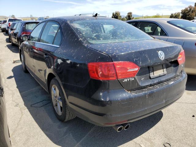 3VWLL7AJ2BM125597 - 2011 VOLKSWAGEN JETTA TDI BLACK photo 2