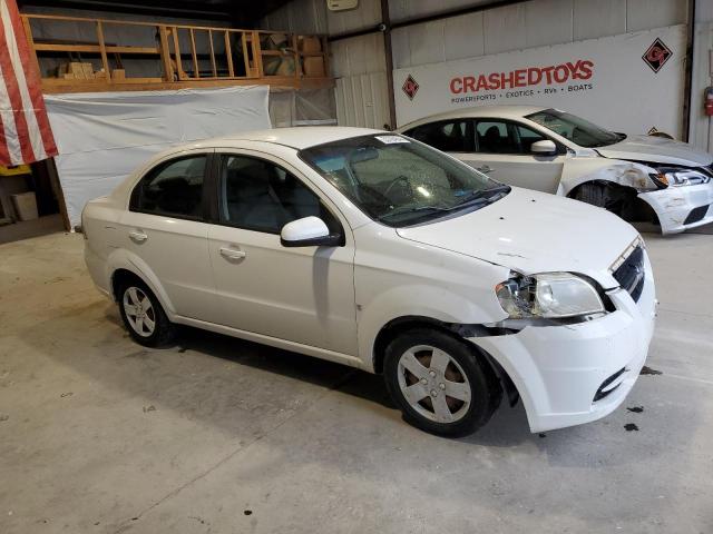 KL1TD56E59B299589 - 2009 CHEVROLET AVEO LS WHITE photo 4