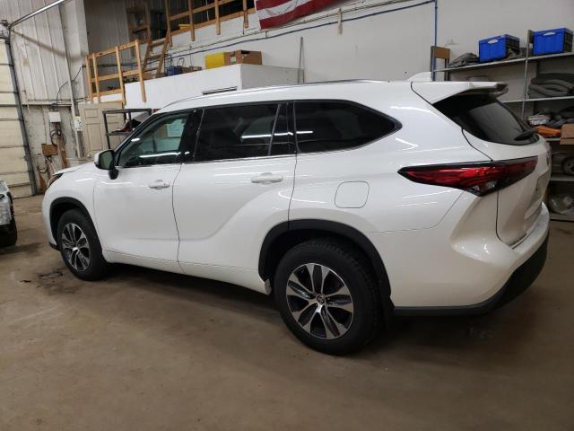 5TDHZRBH8MS139943 - 2021 TOYOTA HIGHLANDER XLE WHITE photo 2