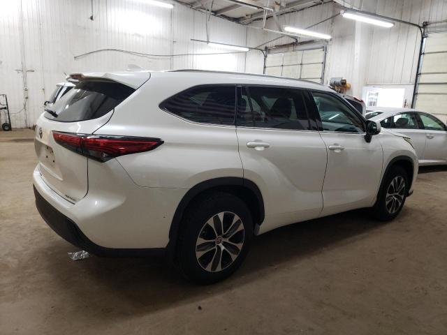 5TDHZRBH8MS139943 - 2021 TOYOTA HIGHLANDER XLE WHITE photo 3