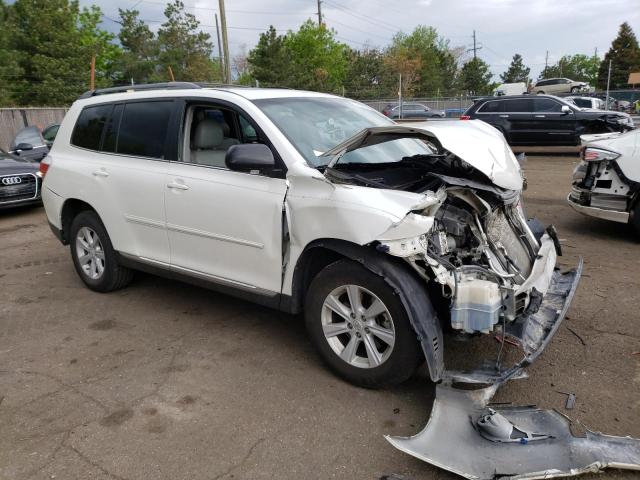 5TDZK3EH8DS098506 - 2013 TOYOTA HIGHLANDER BASE WHITE photo 4