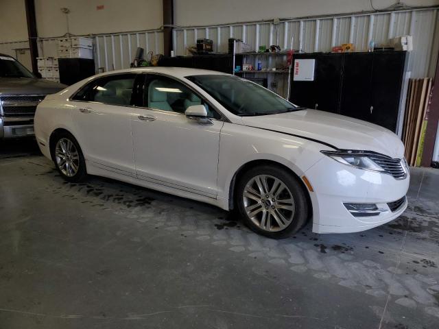 3LN6L2GK3DR812379 - 2013 LINCOLN MKZ WHITE photo 4