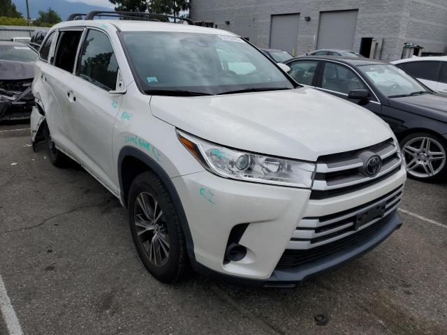 5TDZARFH1JS038065 - 2018 TOYOTA HIGHLANDER LE WHITE photo 4