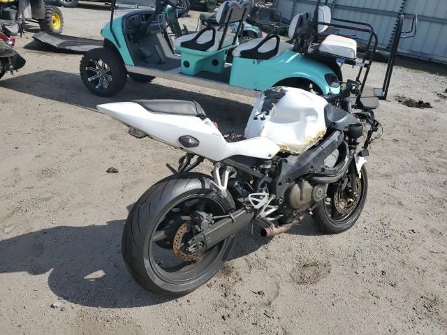 JH2PC35072M304476 - 2002 HONDA CBR600 F4 WHITE photo 4