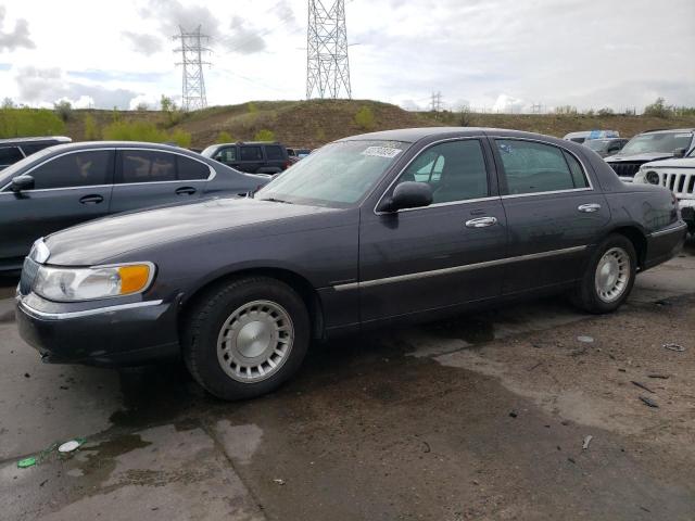 1LNHM81W61Y629043 - 2001 LINCOLN TOWN CAR EXECUTIVE GRAY photo 1