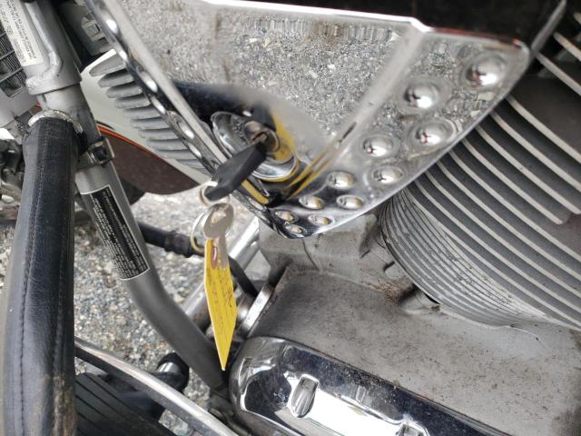 5VPCB26D163000403 - 2006 VICTORY MOTORCYCLES KINGPIN თეთრი ფოტო 8