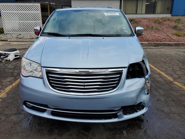 2C4RC1CG7DR665180 - 2013 CHRYSLER TOWN & COU TOURING L BLUE photo 5