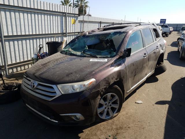 5TDBK3EH9DS238063 - 2013 TOYOTA HIGHLANDER BASE MAROON photo 2