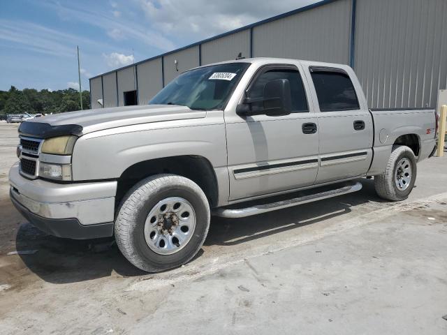 2GCEK13T261177321 - 2006 CHEVROLET SILVERADO K1500 SILVER photo 1