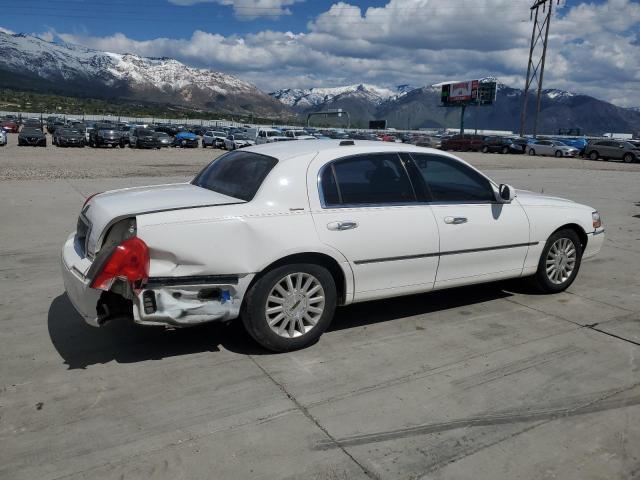 1LNHM81W33Y687937 - 2003 LINCOLN TOWN CAR EXECUTIVE WHITE photo 3