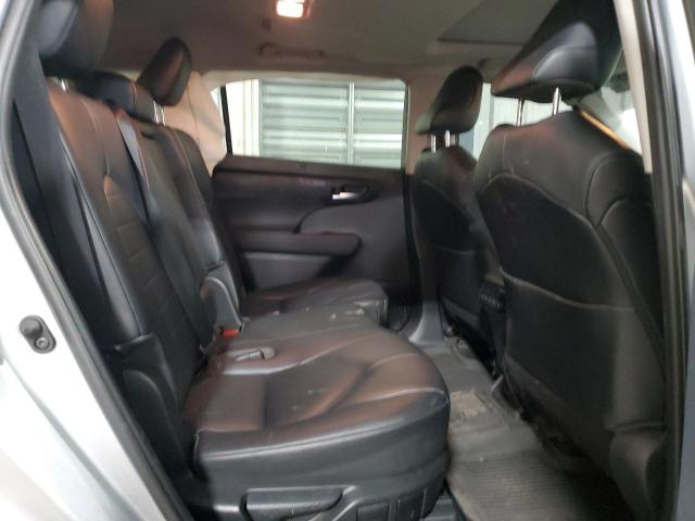 5TDHZRBH4LS502432 - 2020 TOYOTA HIGHLANDER XLE GRAY photo 11
