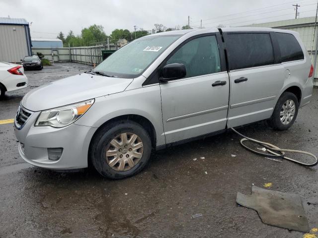 2V4RW4D16AR360645 - 2010 VOLKSWAGEN ROUTAN S GRAY photo 1