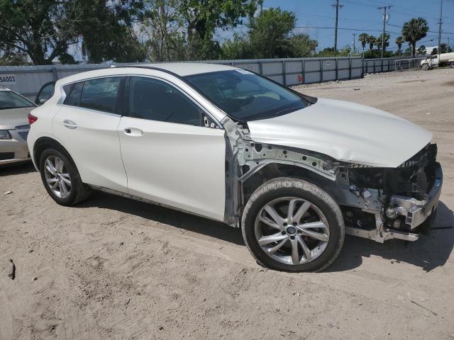 SJKCH5CP1KA009022 - 2019 INFINITI QX30 PURE WHITE photo 4