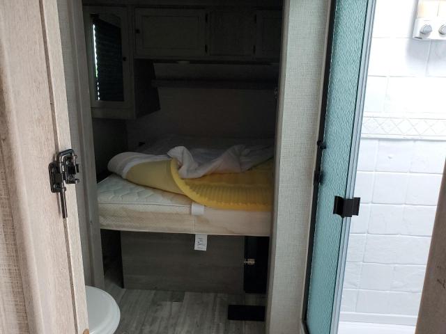 4YDT30127MB450448 - 2021 KEYSTONE OUTBACK TWO TONE photo 5