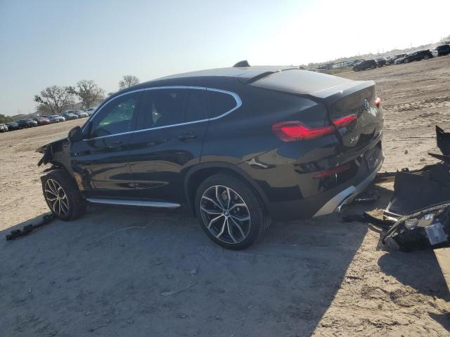 5UX33DT04N9K26535 - 2022 BMW X4 XDRIVE30I BLACK photo 2