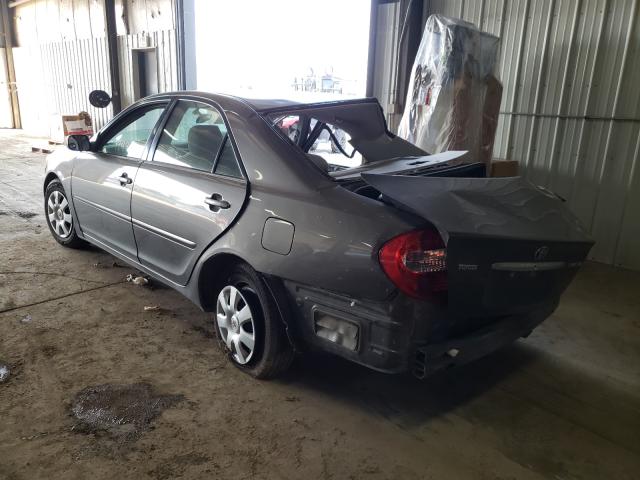 4T1BE32K92U616281 - 2002 TOYOTA CAMRY LE GRAY photo 3