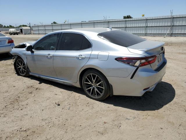 4T1G11AK2PU114680 - 2023 TOYOTA CAMRY SE NIGHT SHADE SILVER photo 2