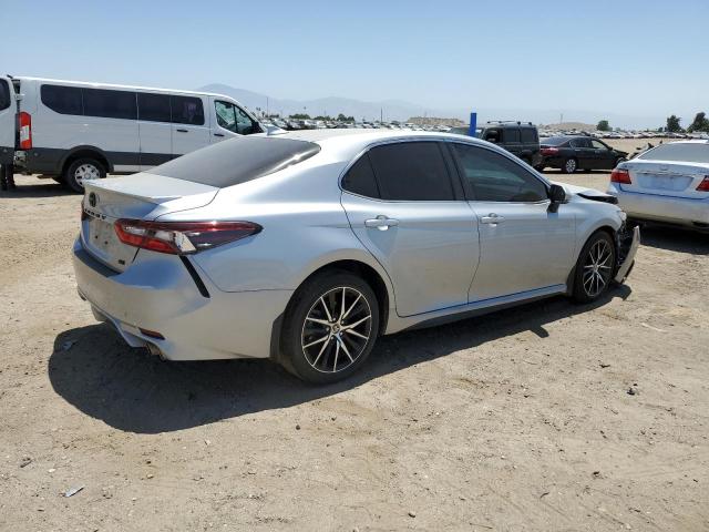 4T1G11AK2PU114680 - 2023 TOYOTA CAMRY SE NIGHT SHADE SILVER photo 3