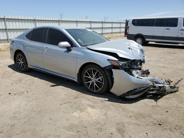 4T1G11AK2PU114680 - 2023 TOYOTA CAMRY SE NIGHT SHADE SILVER photo 4