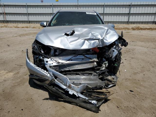 4T1G11AK2PU114680 - 2023 TOYOTA CAMRY SE NIGHT SHADE SILVER photo 5