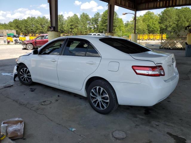 4T1BF3EK4BU698266 - 2011 TOYOTA CAMRY BASE WHITE photo 2