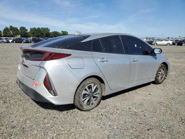 JTDKARFP0H3032990 - 2017 TOYOTA PRIUS PRIM ვერცხლისფერი ფოტო 3