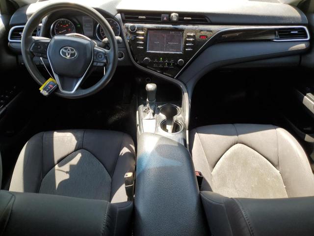 4T1B11HK4JU542256 - 2018 TOYOTA CAMRY L GRAY photo 8