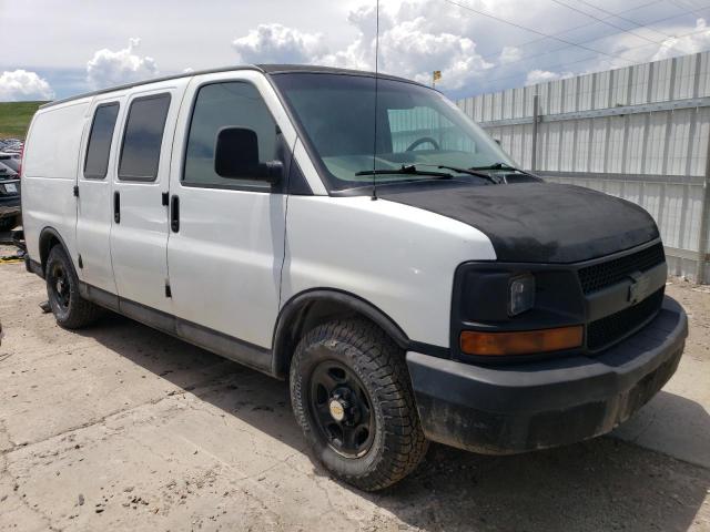 1GCFH15T241185289 - 2004 CHEVROLET EXPRESS G1 WHITE photo 4