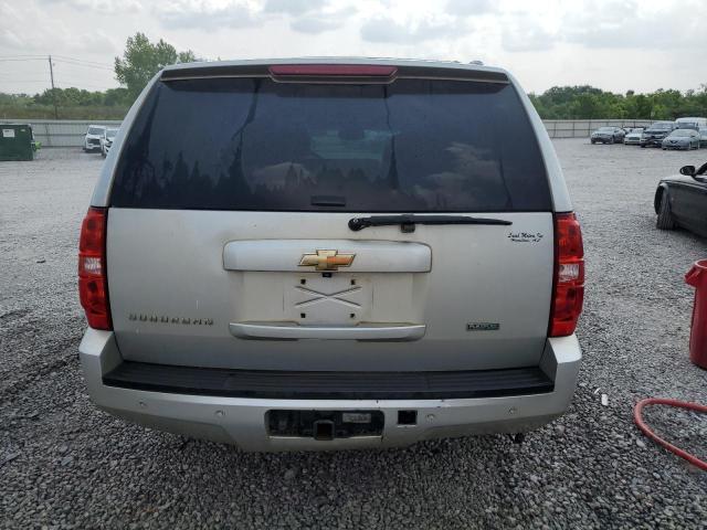 1GNSCJE04BR359551 - 2011 CHEVROLET SUBURBAN C1500 LT SILVER photo 6