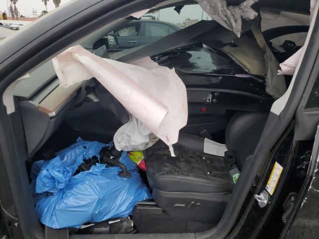 7SAYGDEE0PF944633 - 2023 TESLA MODEL Y Schwarz Foto 7