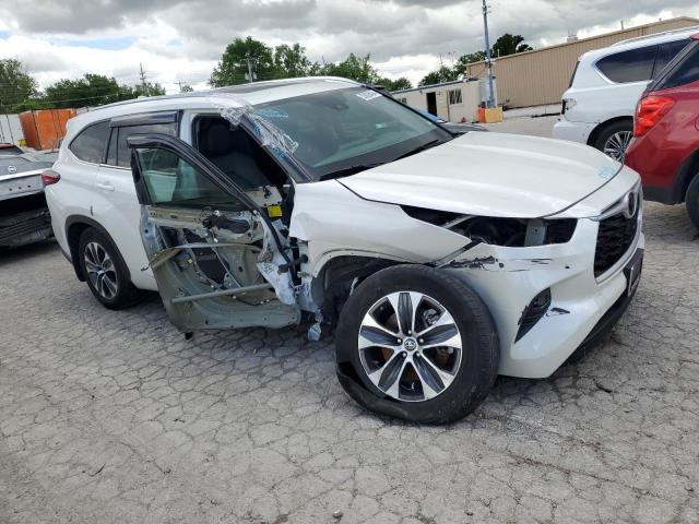 5TDGZRBH5LS502838 - 2020 TOYOTA HIGHLANDER XLE WHITE photo 4