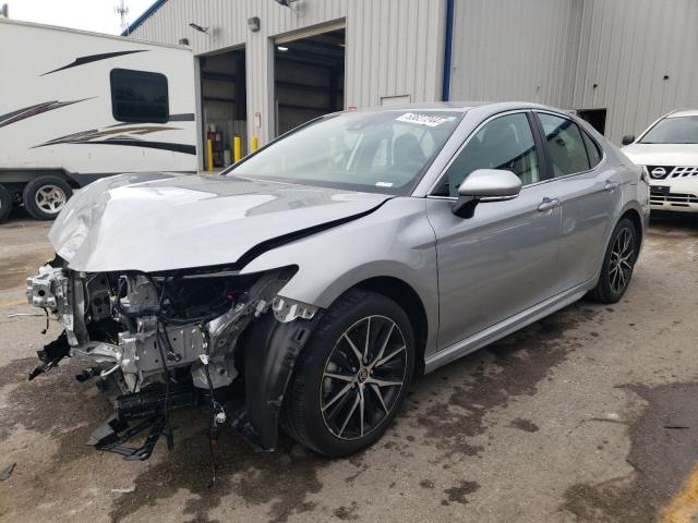 4T1G11AK5RU848684 - 2024 TOYOTA CAMRY SE NIGHT SHADE SILVER photo 1