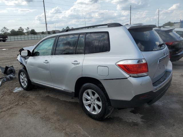 5TDZK3EH2CS061952 - 2012 TOYOTA HIGHLANDER BASE Күміс фото 2